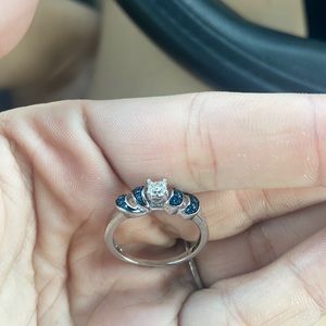 RING STERLING SILVER WITH BLUE DIAMONDS